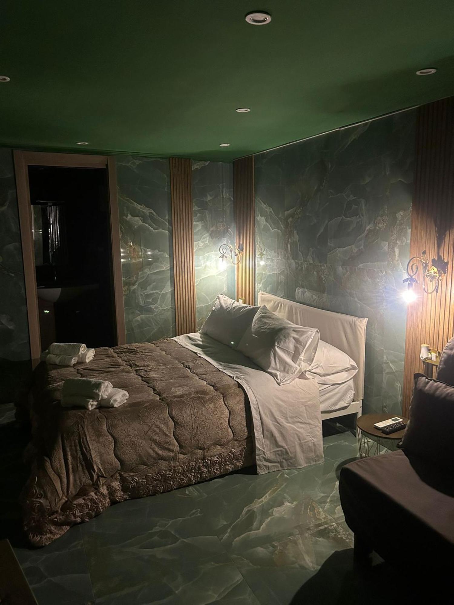House Star Spaccanapoli Apartment *
